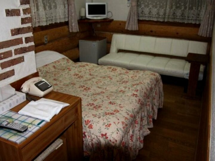 ダブルベットルーム(バス付き）.