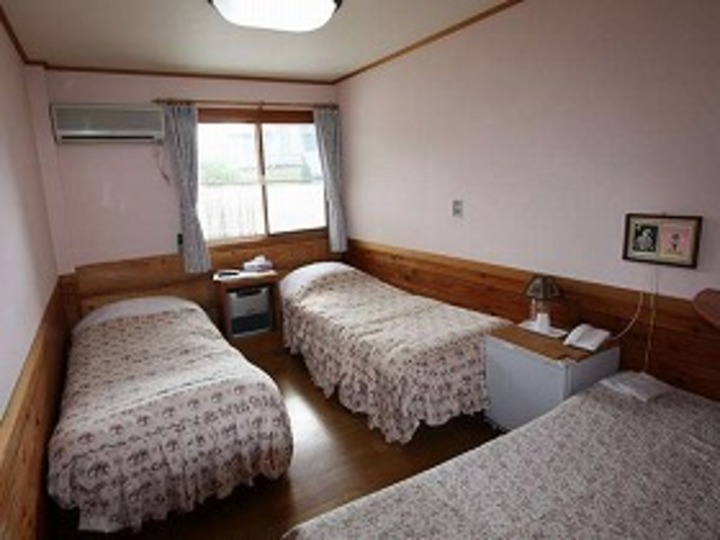 ツインルーム（バス付き）.