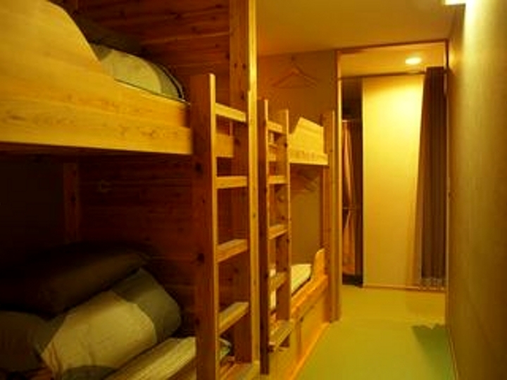 女性用ドミトリー（女性用相部屋）