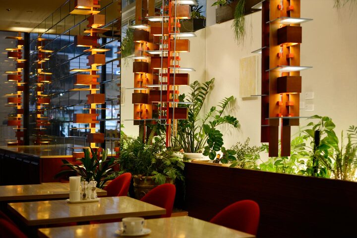 Café & Bar Adustam
