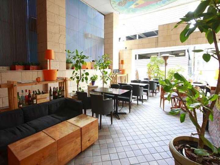 Café & Bar Adustam