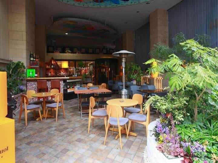 Café & Bar Adustam