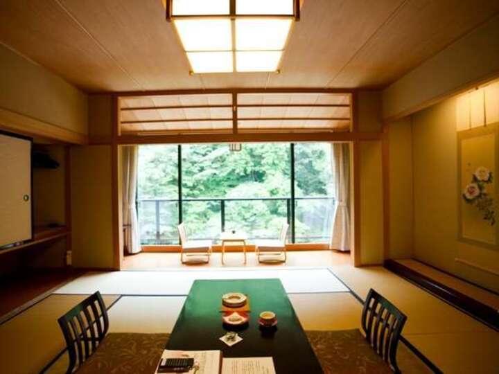 山水閣　新館　2間　渓流側　（トイレ付） 