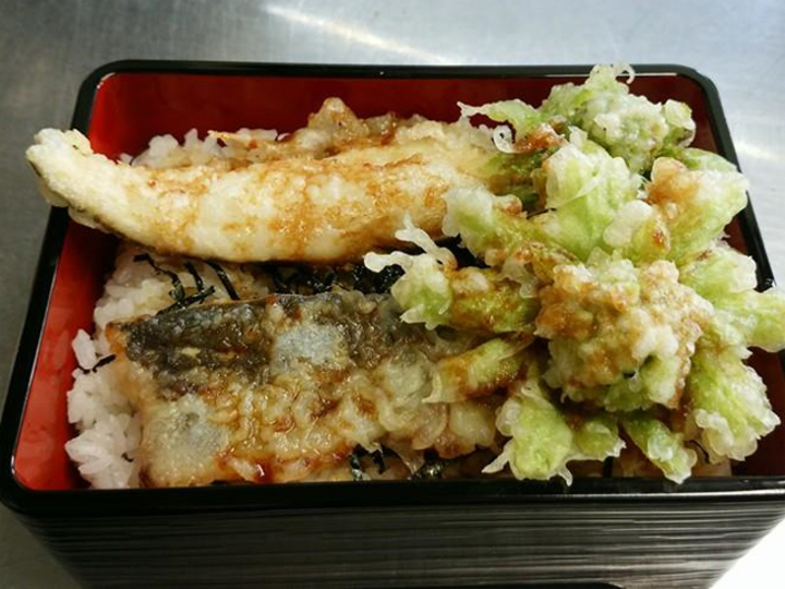 昼食も営業しております