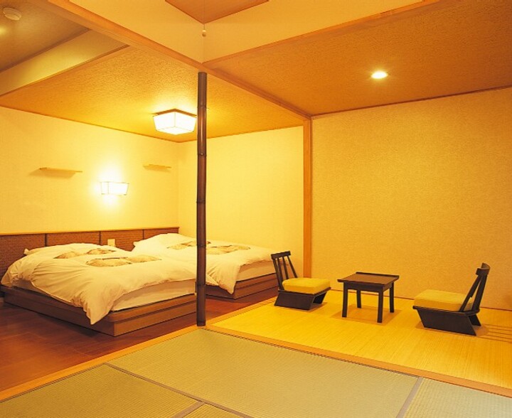  5名定員和洋室【ツインベッド＋お茶の間付き】（２～５名定員）