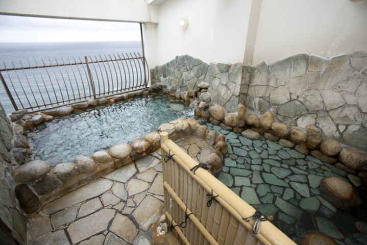 大浴場：最上階露天風呂【朝日の湯】