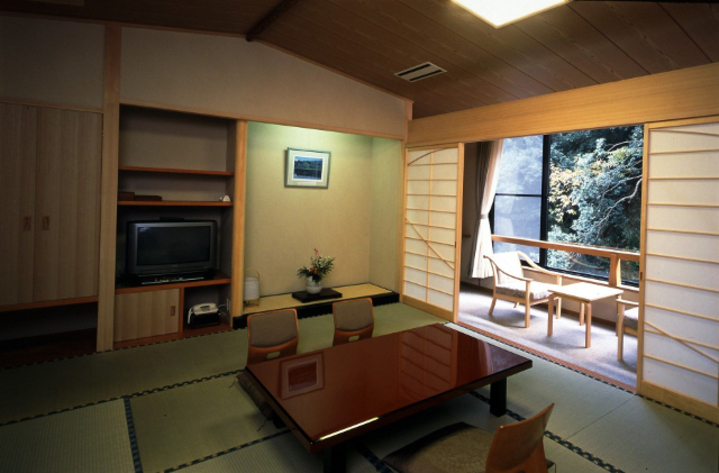 有隣館、松風館