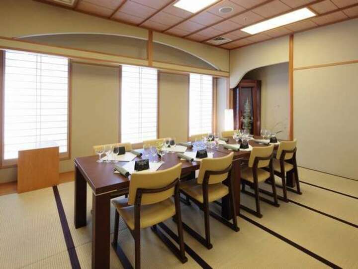 日本料理「春日」