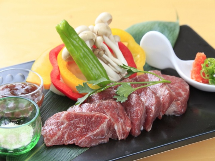 淡路島に来たらやっぱりコレ！『淡路牛』を陶板焼きで♪