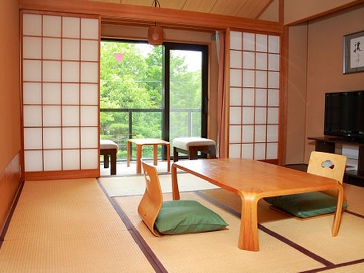  和室8畳　広縁・ベランダ付き 