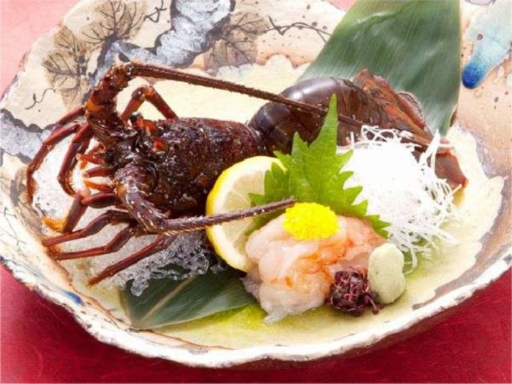 当館自慢の一品「伊勢海老」のお造り