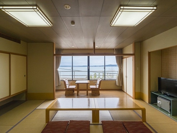 海が見えるオーシャンビュー和室（10畳・ウオシュレットトイレ付・禁煙） 