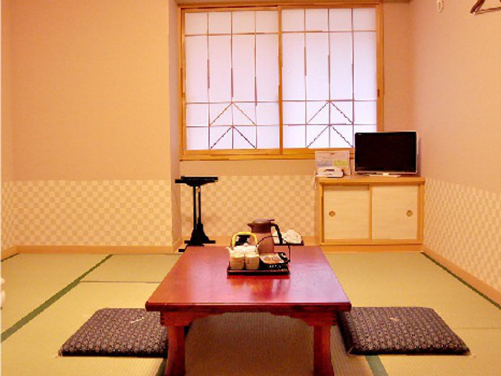 禁煙・和室（バス・トイレ共同）