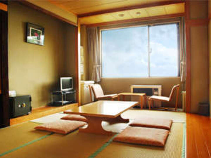 【限定6部屋 眺望の良い和室８畳 】トイレ別 南向 ＜Wi-Fi対応＞