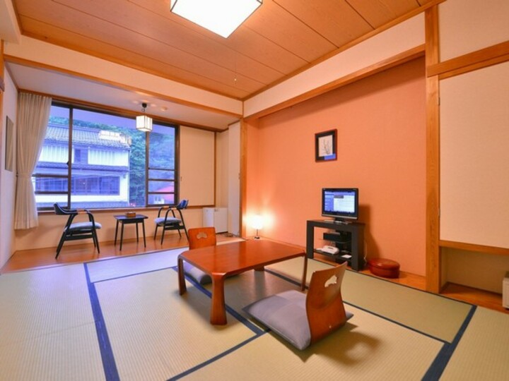 スタンダード和室10畳（トイレ付）