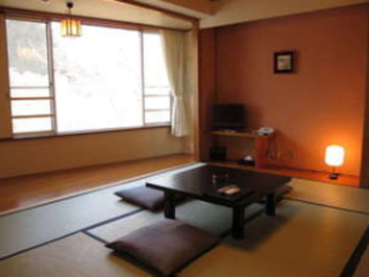 お部屋おまかせ和室10畳ﾄｲﾚ付【喫煙室】Cﾀｲﾌﾟ 