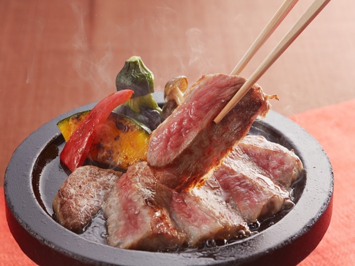 和牛ステーキ陶板焼き