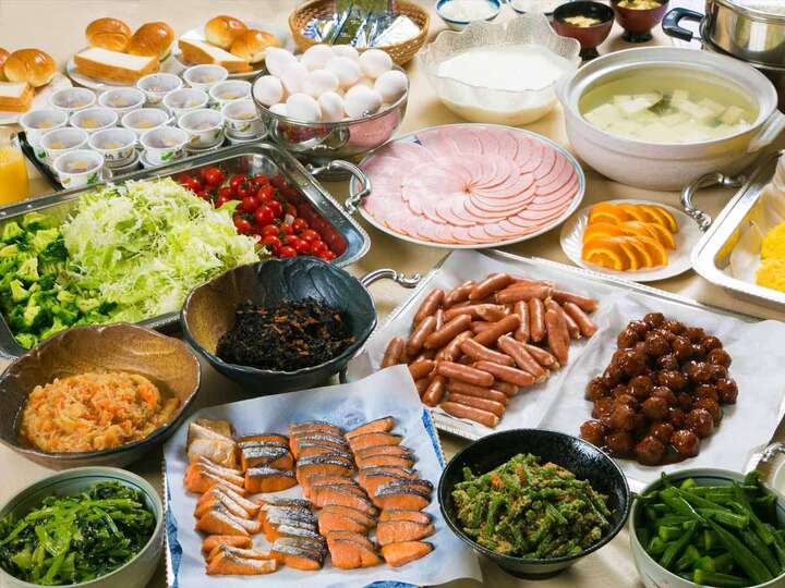 【朝食】バイキング形式でお好きなおかずを選び放題♪※和食膳に変更になる場合がございます。ご了承下さい