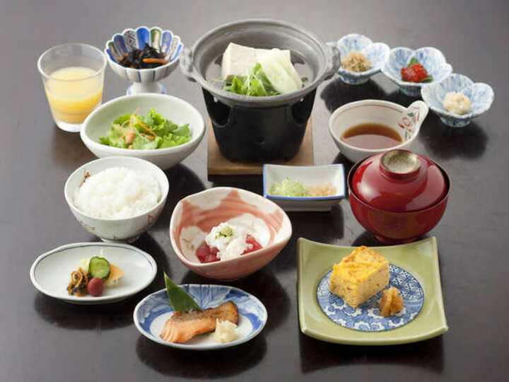 朝食
