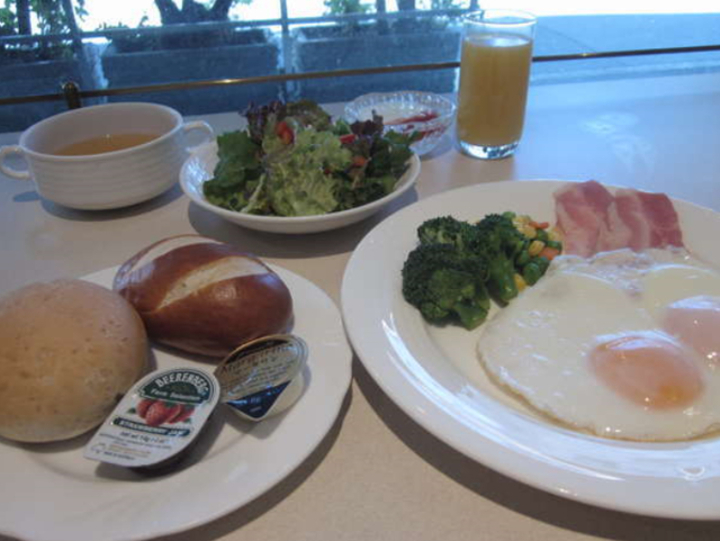 朝食一例
