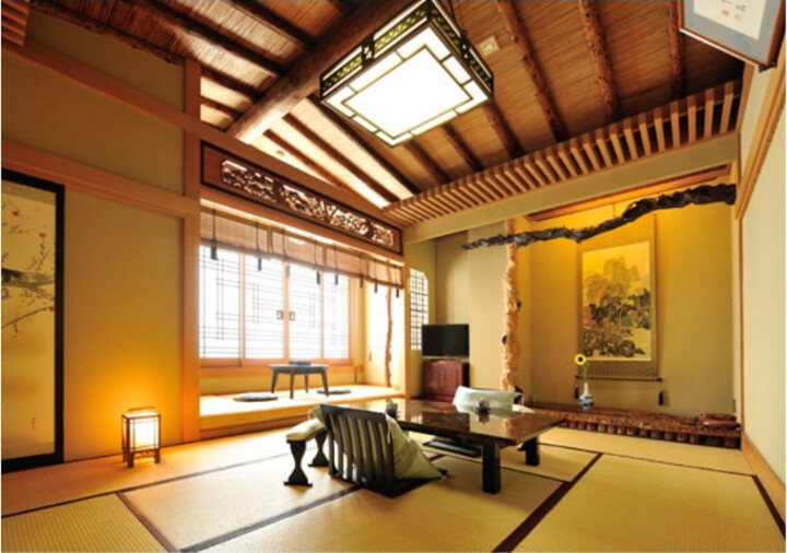 数奇屋風和室の10帖「鈴蘭の間」/10帖「牡丹の間」