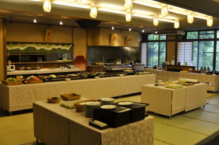 レストラン