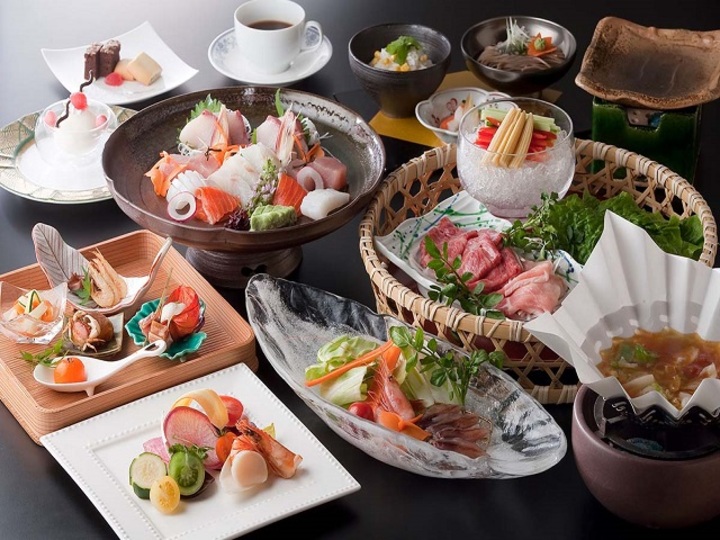 【スタンダード創作和食】「黒毛和牛と森の風ポーク焼しゃぶ」「海鮮しゃぶ」がメイン