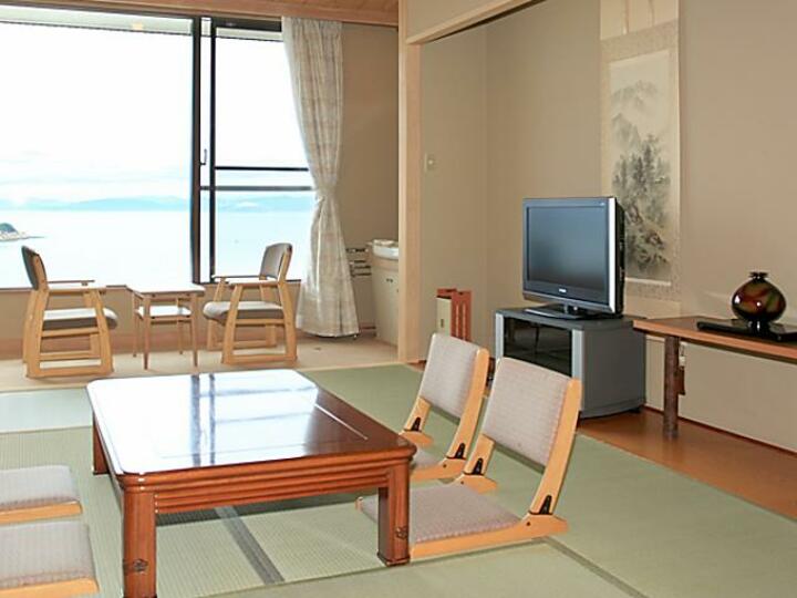 【お部屋にお風呂がないからお得☆禁煙】瀬戸内海一望の10帖和室 