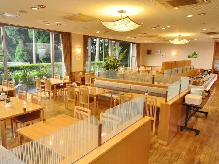 レストラン「しゃくなげ」