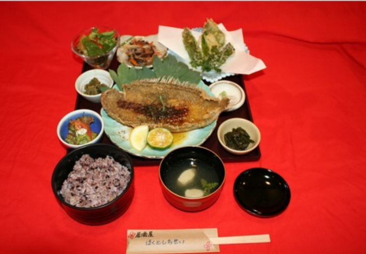 与那国の食材を利用した「島御膳」