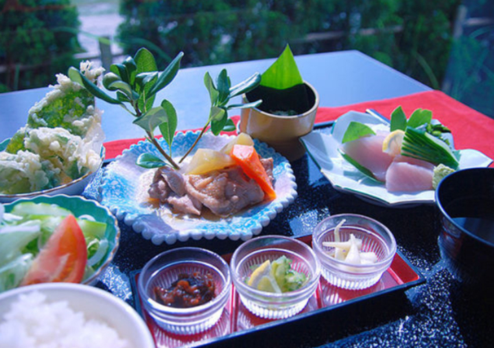 夕食イメージ