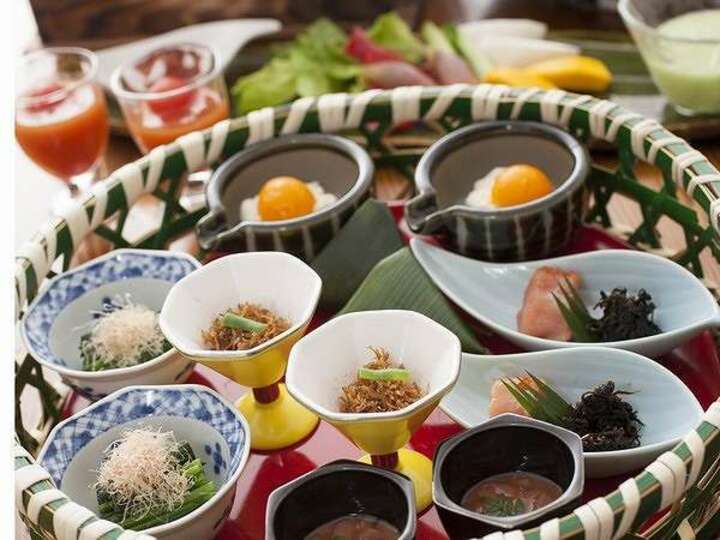 御朝食　一例