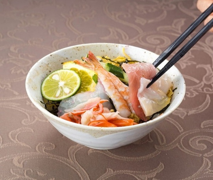 富山湾から直送！「80種メニュー鮮魚朝揚げバイキング」 10