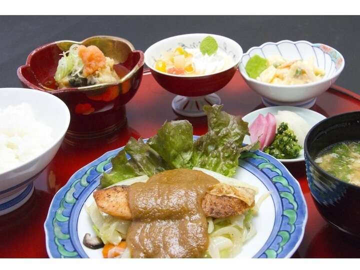 日高見のお食事一例