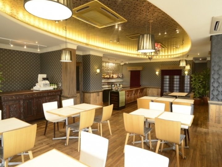 Dining Restaurant LEON -ダイニングレストラン レオン-