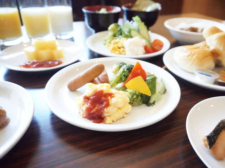 朝食バイキング