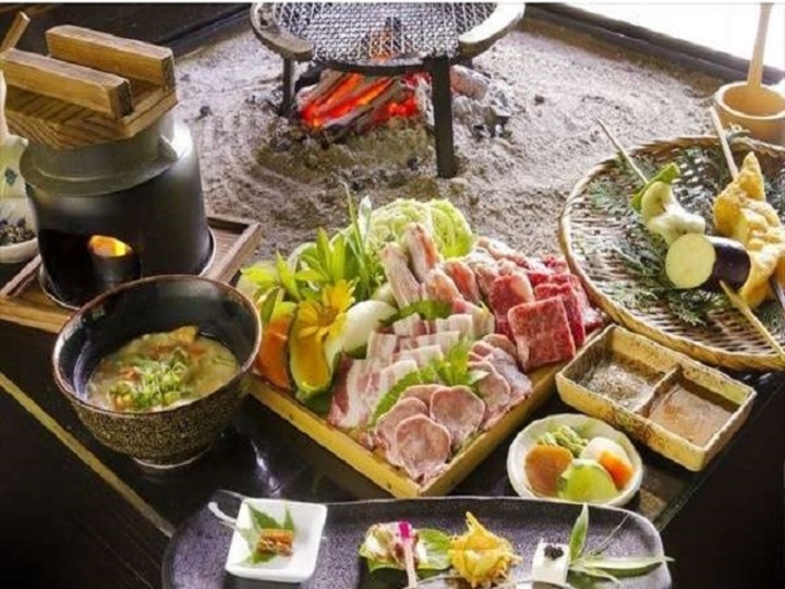 夕食は、田楽や、阿蘇のあか牛を囲炉裏で召し上がっていただきます♪