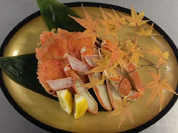 冬の味覚の王様「松葉ガニ」