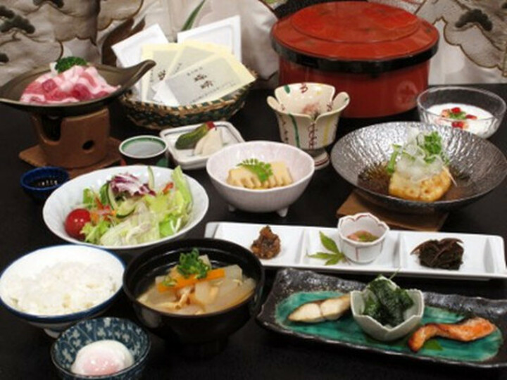 朝食
