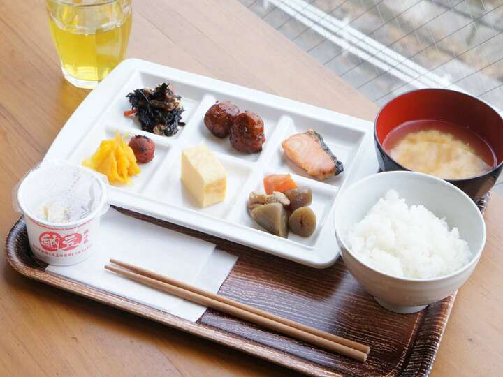 朝食一例