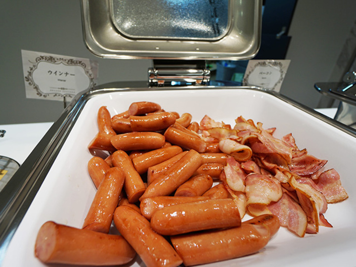 朝食ビュッフェ