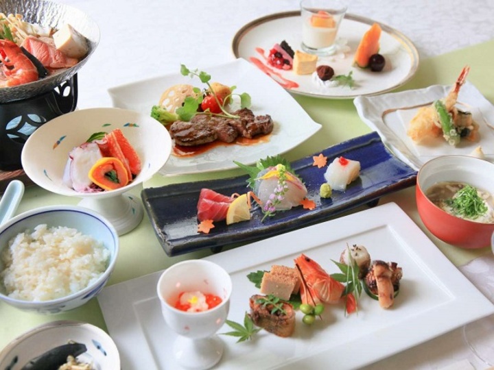 ご夕食①当館いちばん人気『スタンダード創作会席コース』