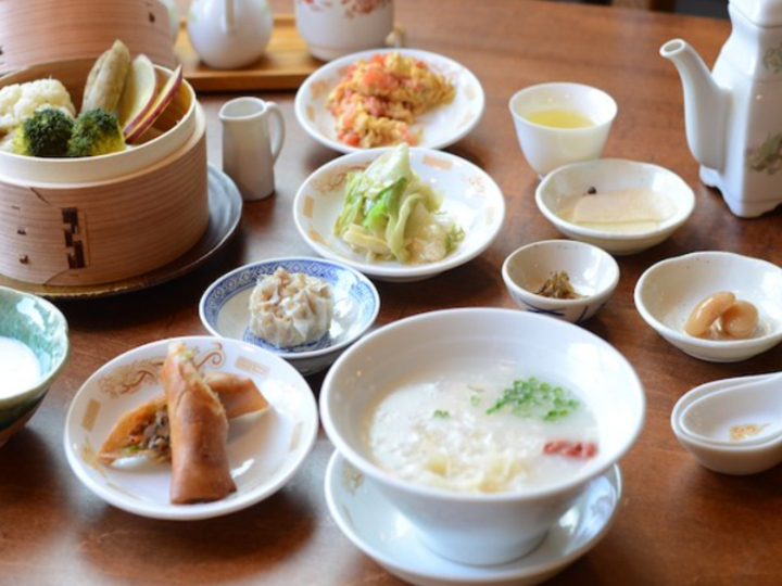 朝食　お粥膳温野菜蒸籠蒸し付き