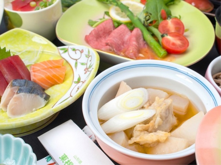 山形の郷土料理『芋煮』は通年でお召し上がり頂けます