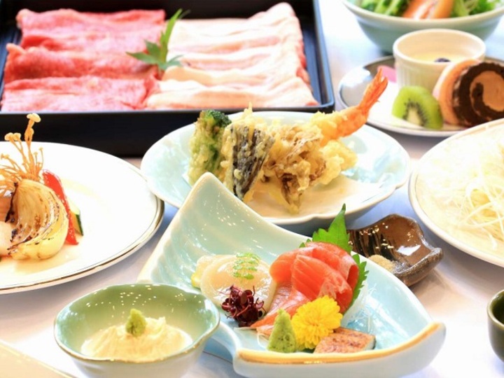 夕食はしゃぶしゃぶメインの和食膳