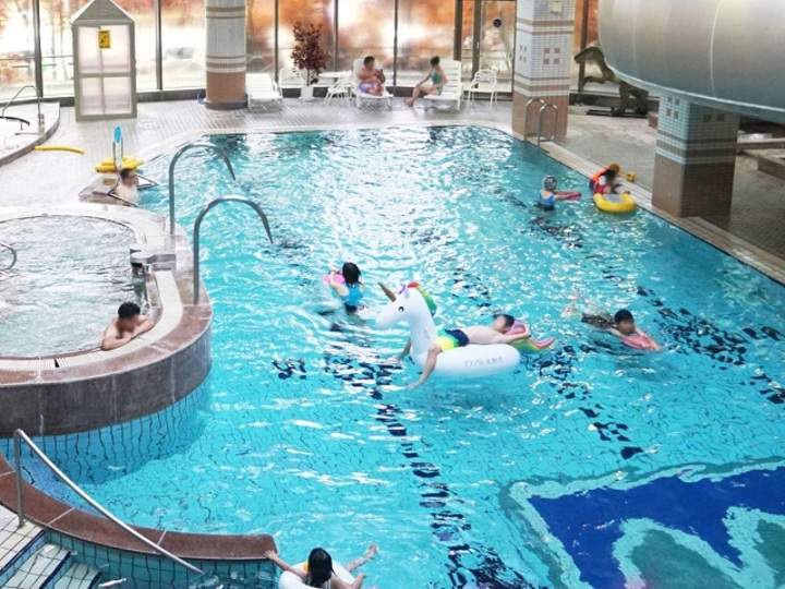 室内プール