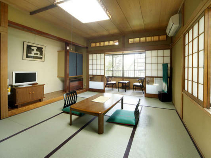 和室10畳（トイレ・洗面付）.
