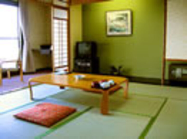 有珠山側和室7.5畳間