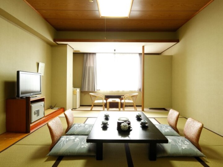 10畳～12畳の和室（トイレ付）