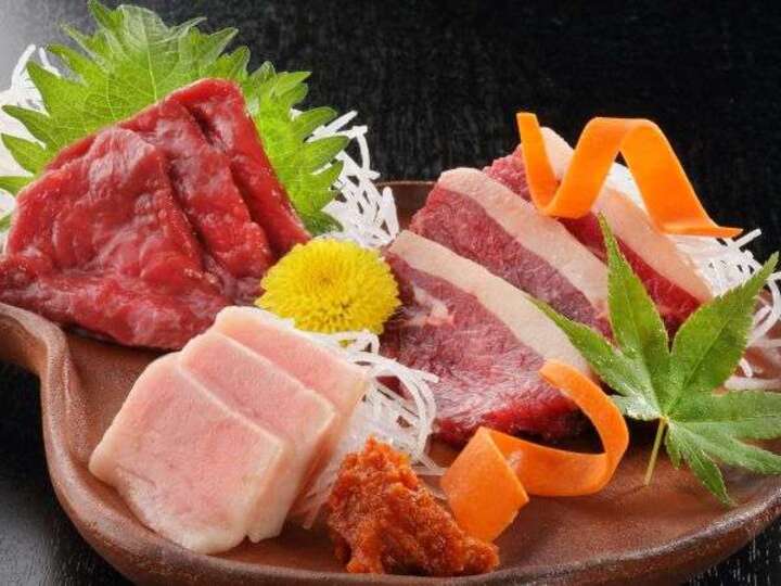 馬刺し三種食べ比べ